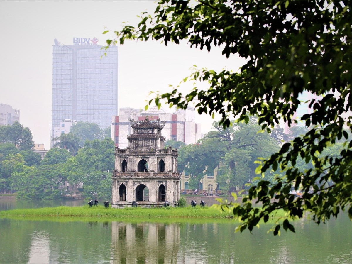 🇻🇳&nbsp;Hoan Kiem Lake – Hanoi,&nbsp;Vietnam